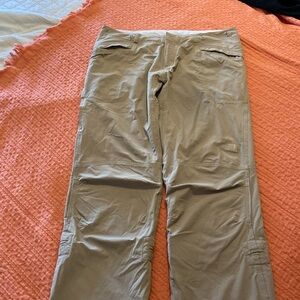 The North Face Women’s Roll-Up Pants size 10